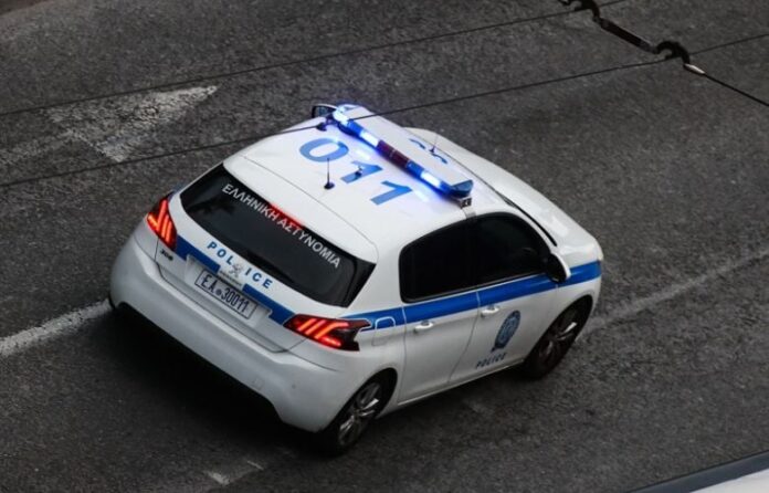 «Σοκ-στο-Αιγάλεω:-75χρονος-πατέρας-τραυματίζει-την-κόρη-του-με-μαχαίρι»