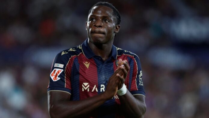 «Ο-Ίττα-Εγιόνγκ:-Ο-Σούπερ-Σταρ-που-Κλέβει-την-Παράσταση-για-Γιουνάιτεντ,-Ρεάλ-και-Μπαρτσελόνα!»